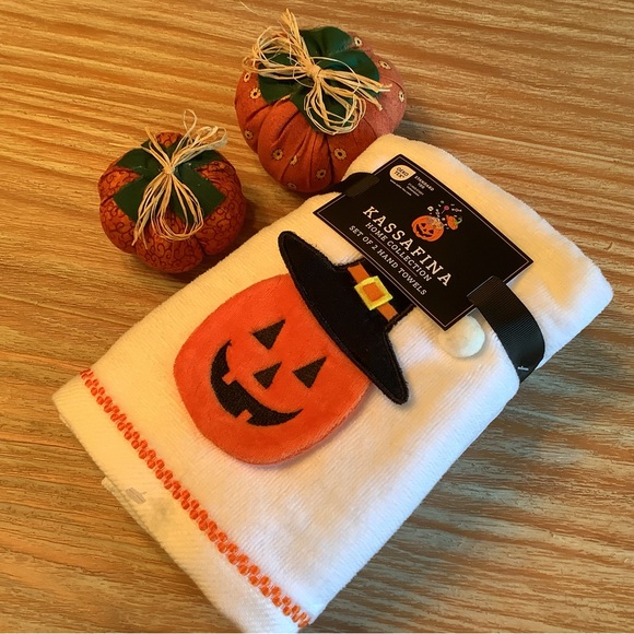 Halloween Pumpkin Bath Towel - White and Orange - Picture 1 of 4